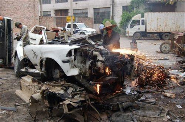 �ό���U܇���չ�˾�ļҺ�